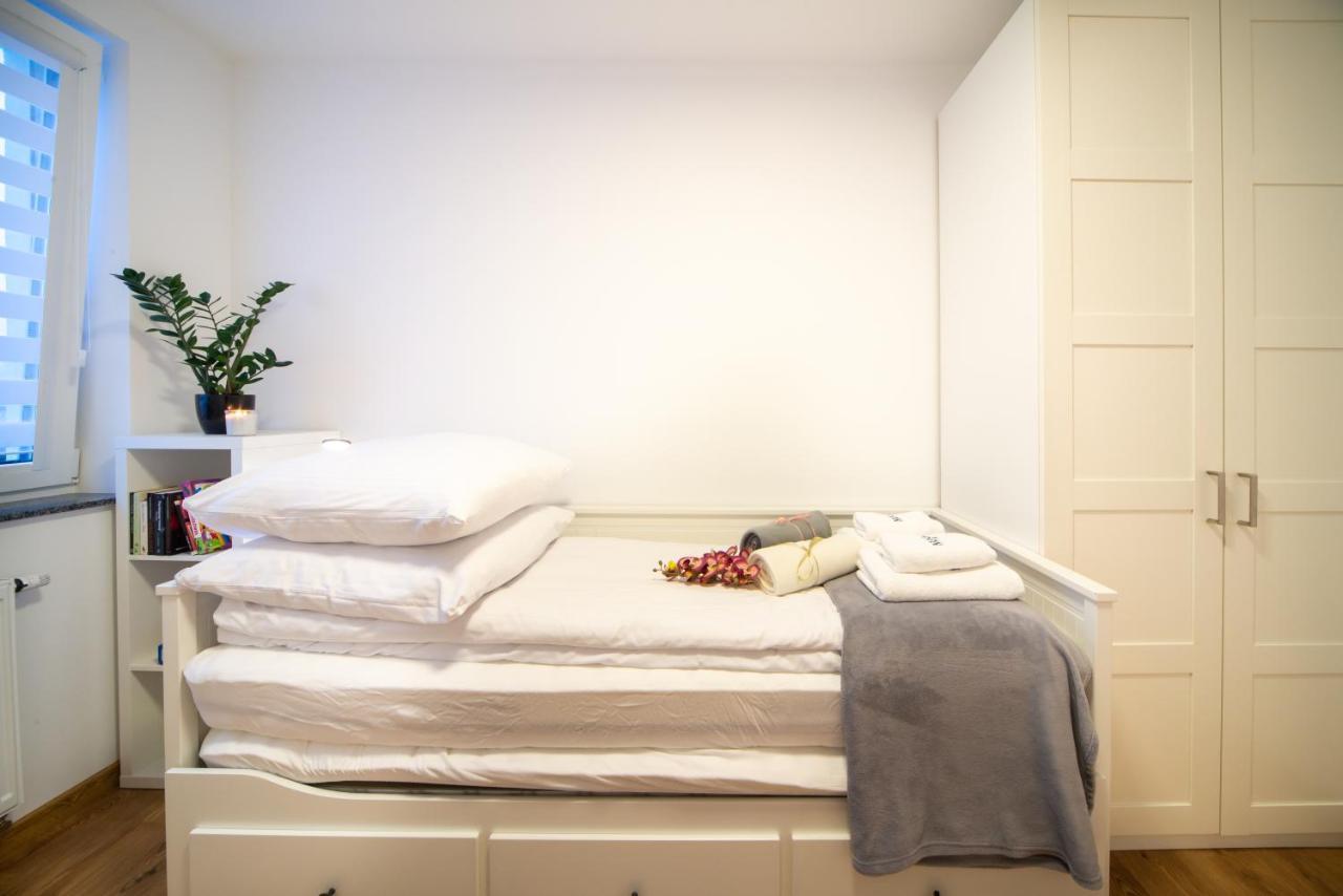Maya'S Flats & Resorts 49 - Spacious 3 Rooms Apartment In Szafarnia Гданьск Экстерьер фото