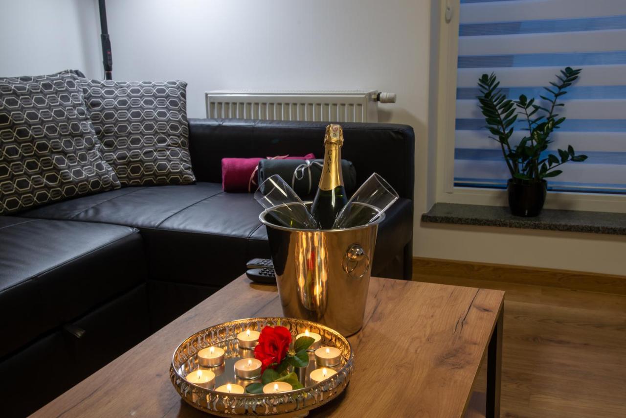 Maya'S Flats & Resorts 49 - Spacious 3 Rooms Apartment In Szafarnia Гданьск Экстерьер фото