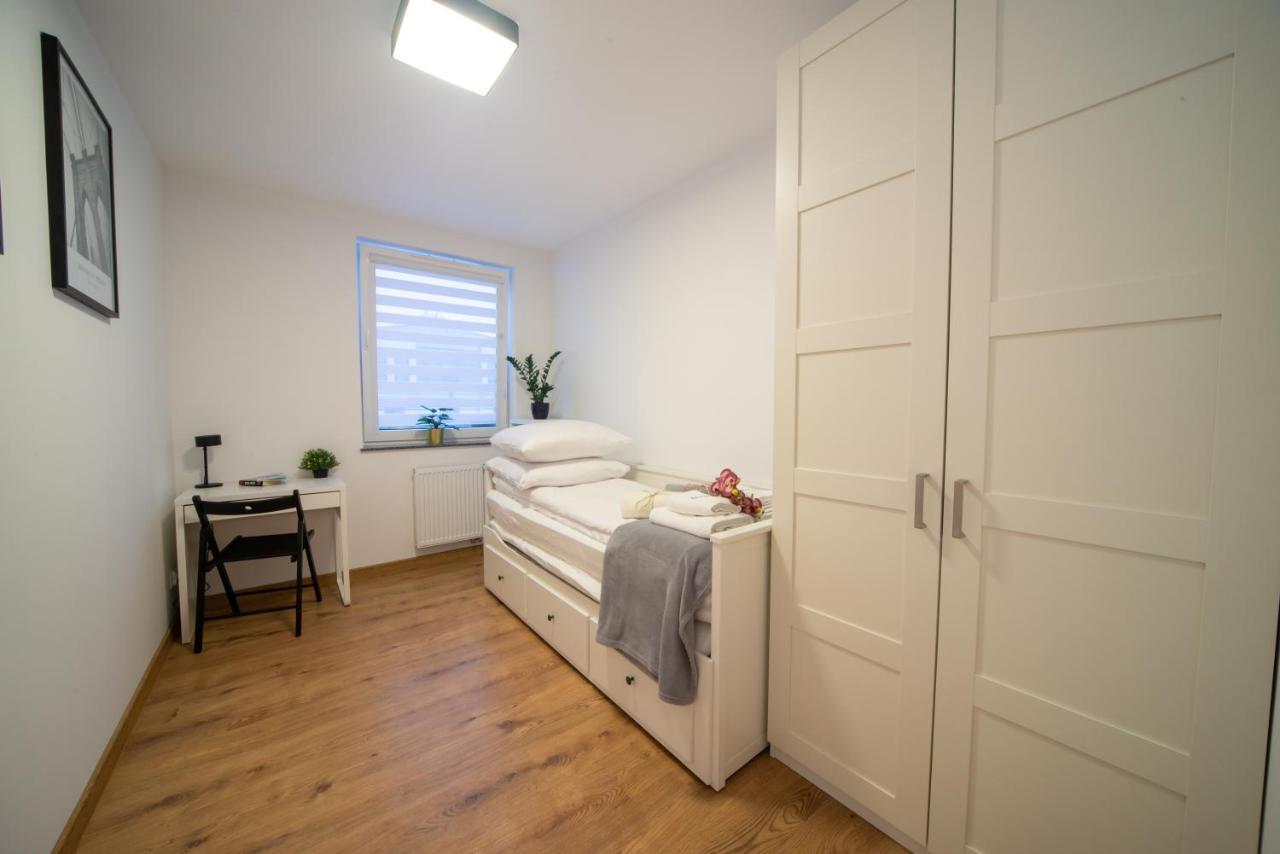 Maya'S Flats & Resorts 49 - Spacious 3 Rooms Apartment In Szafarnia Гданьск Экстерьер фото